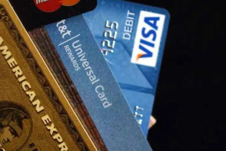 Cartões de crédito: quem já pagou muitos juros pode tentar um desconto se estiver com problemas para manter os pagamentos em dia (Getty Images)