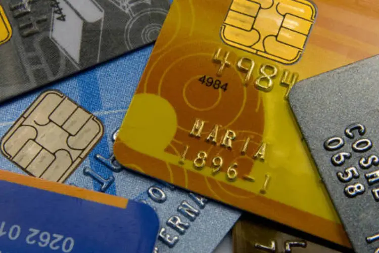 Cartões: apenas um em cada 10 usuários de cartões de crédito utiliza o rotativo como crédito emergencial (Marcos Santos/USP Imagens)