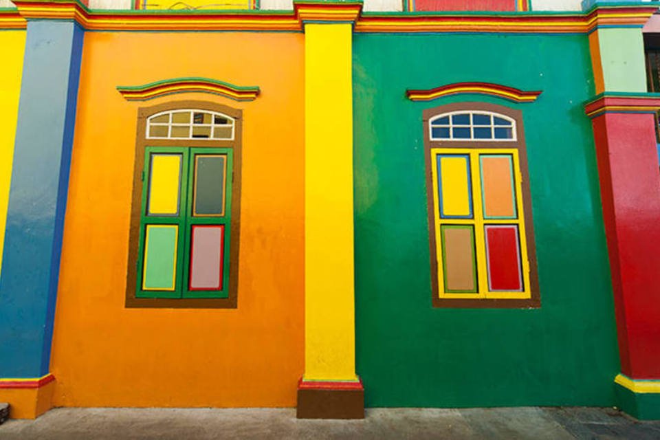 10 casas com fachadas impactantes (e estranhas) pelo mundo