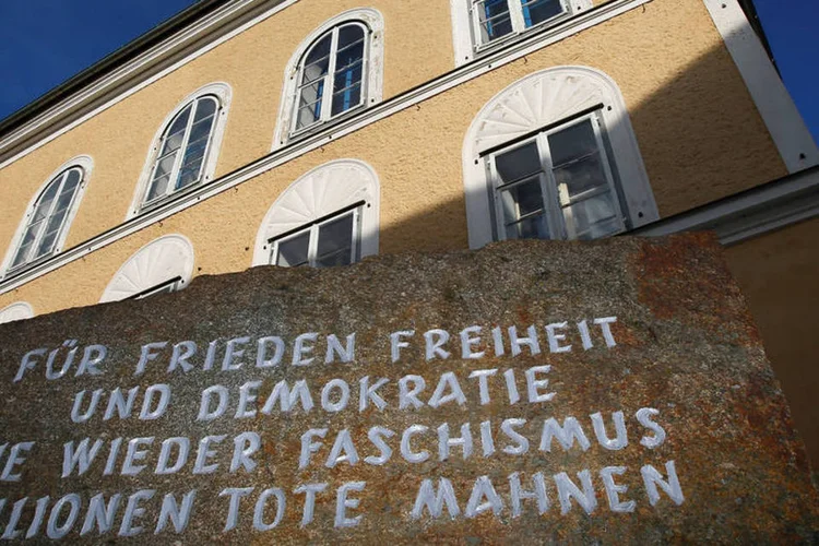
	Casa do Hitler: ainda n&atilde;o h&aacute; acordo sobre o futuro da casa onde em 1889 nasceu o ditador mais sangrento do s&eacute;culo XX
 (Dominic Ebenbichler / Reuters)