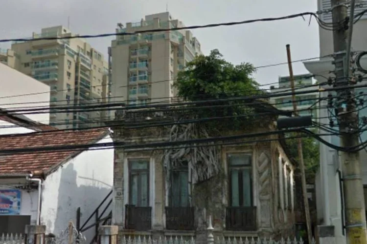 
	Casa da &Aacute;rvore no Rio de Janeiro: constru&ccedil;&atilde;o particular foi a resid&ecirc;ncia de FHC durante a sua inf&acirc;ncia
 (Reprodução/Google Maps)