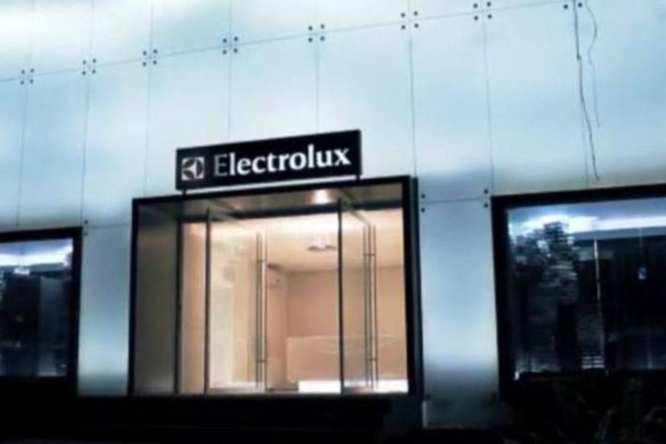 Electrolux despenca e Grécia limita bolsa de Londres