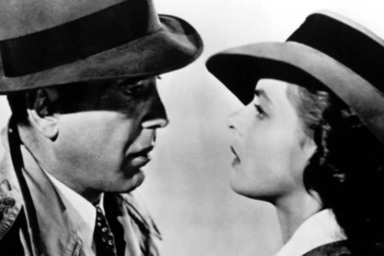 
	Cena do filme Casablanca (1942), de Michael Curtiz: obra foi considerada o melhor roteiro da hist&oacute;ria do cinema
 (Divulgação)