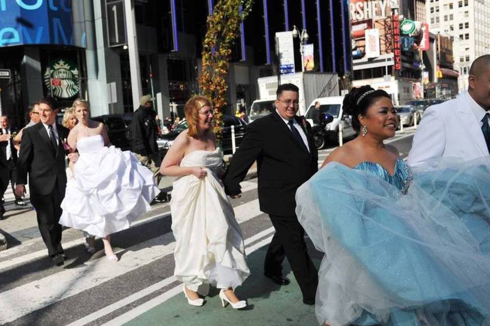 No dia 11/11/11, às 11h11, onze casais se casam ao mesmo tempo em Nova York