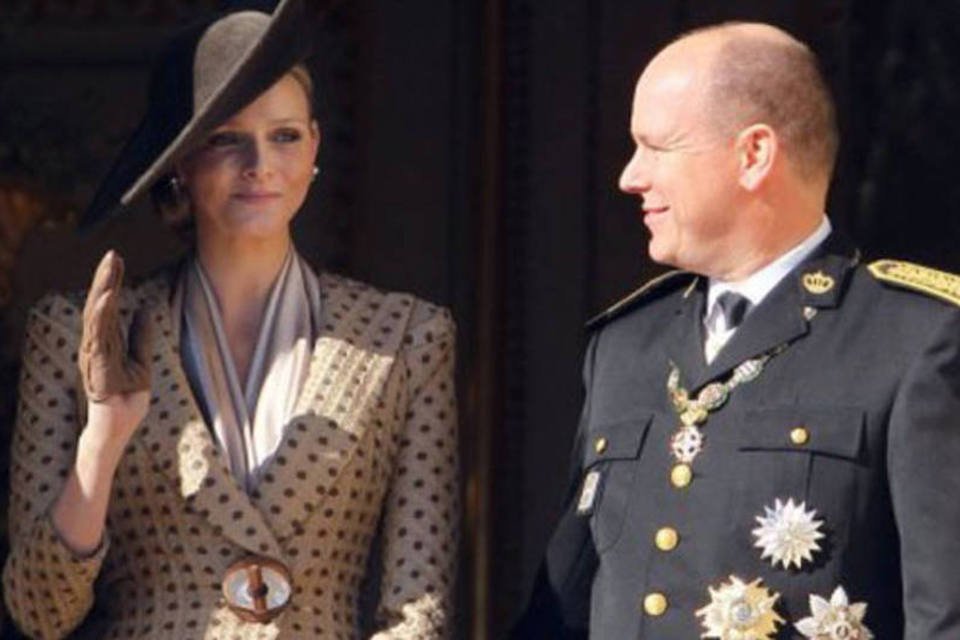 Mônaco festeja casamento do príncipe Albert II