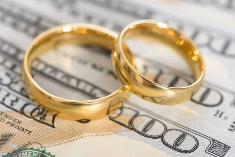 Herança de parceiro: união estável garante mesmos direitos de um casamento (AndreyPopov / Thinkstock)