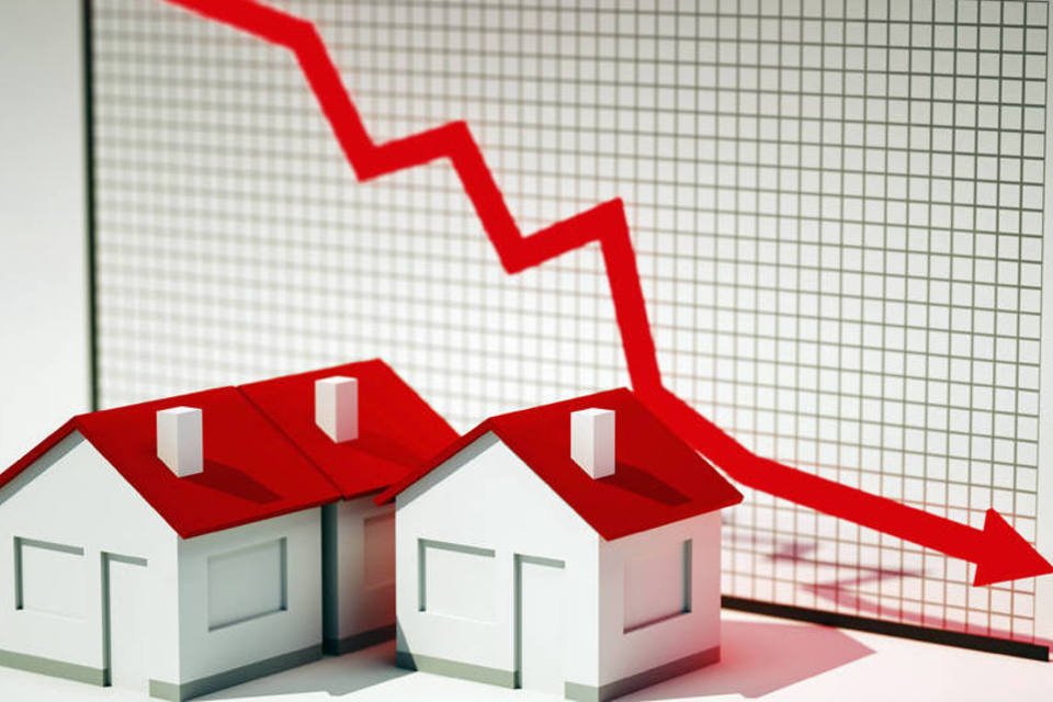 Crédito imobiliário deve recuar 20,6% em 2016, diz Abecip