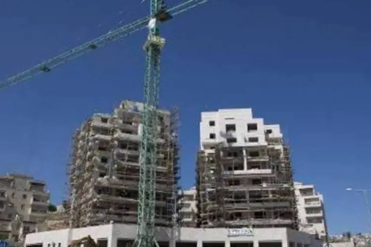 
	Canteiro de obras no assentamento israelense de Har Homa:: em abril, Israel anunciou licita&ccedil;&atilde;o para construir outras 708 resid&ecirc;ncias em bairro de colonos em Jerusal&eacute;m Oriental (AFP)