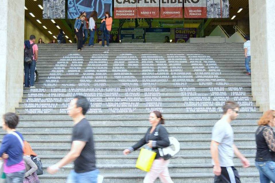 Faculdade expulsa aluno transexual por polêmica com docente