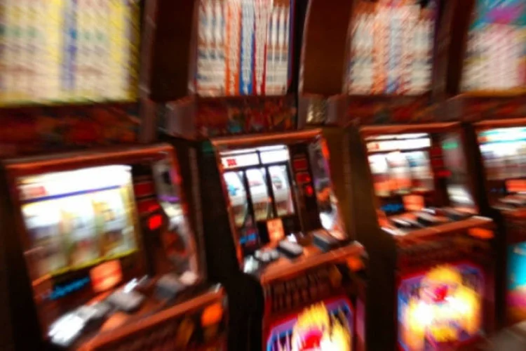 
	 Realidade ou fantasia?: fala-se at&eacute; em legalizar o jogo do bingo para arrecadar o dinheiro que viria com a CPMF
 (lewishamdreamer/Flickr/Creative Commons)