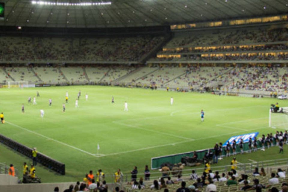 Manifestantes protestam poucas horas antes do jogo do Brasil