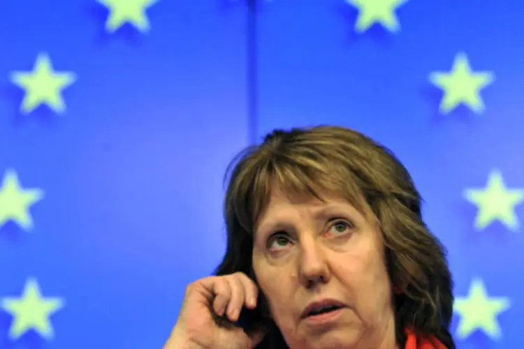 
	Catherine Ashton: ela lidera o grupo de seis na&ccedil;&otilde;es (EUA, Reino Unido, Fran&ccedil;a, R&uacute;ssia, China e Alemanha) em conversa&ccedil;&otilde;es com o Ir&atilde; sobre o programa nuclear de Teer&atilde;
 (AFP/Getty Images)