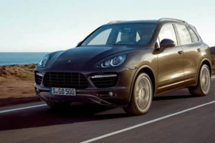 Cayenne híbrido estará no Salão do Automóvel de SP (.)