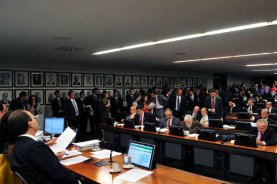 Polêmica sobre PEC 33 é “tempestade em copo d'água" para CCJ