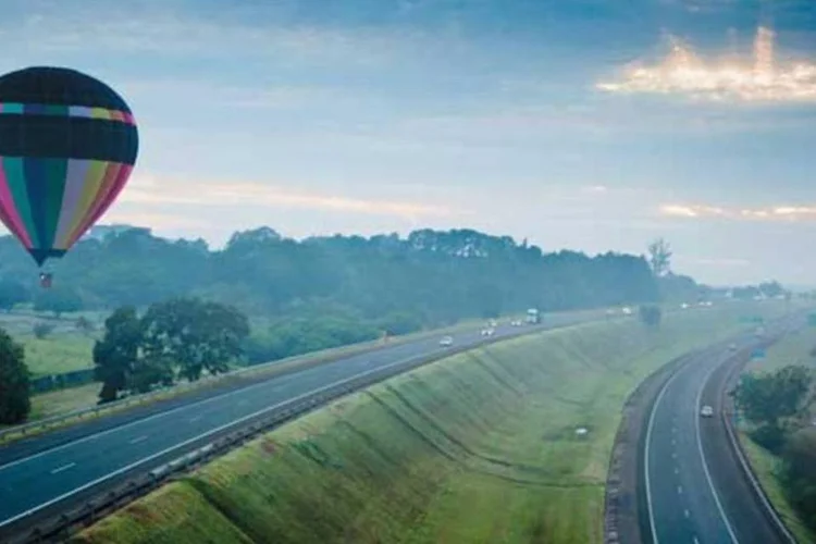 
	Rodovia Castelo Branco:&nbsp;Ecorodovias e Triunfo, que tamb&eacute;m participaram do leil&atilde;o, tem alta
 (HERBERT COELHO/VIAGEM E TURISMO)