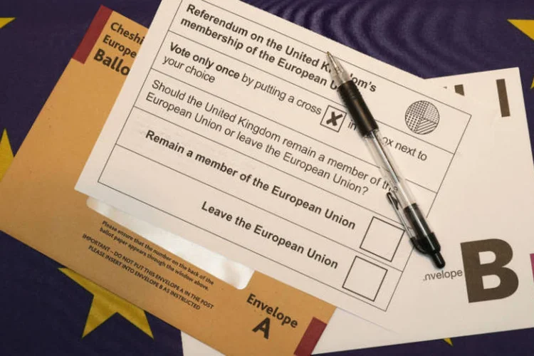 
	Referendo: ao todo, 52% dos eleitores escolheram na semana passada romper os la&ccedil;os com a Uni&atilde;o Europeia
 (Christopher Furlong/Getty Images)