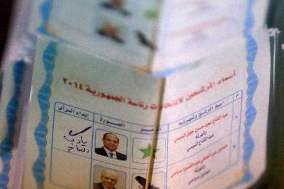 Sissi vence eleição no Egito e legitima o poder do exército
