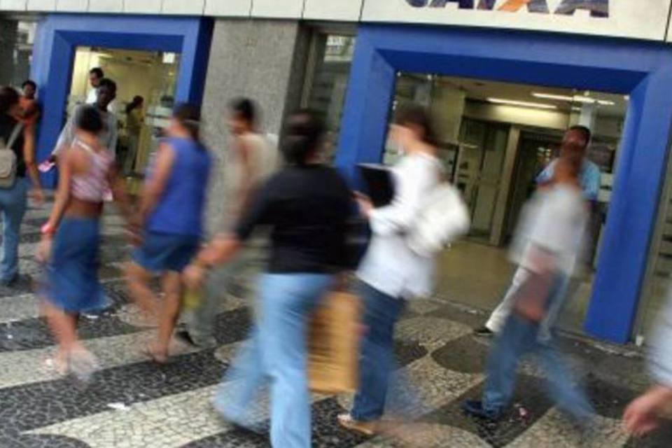 Crédito da Caixa para pagamento de 13º supera R$ 3 bi