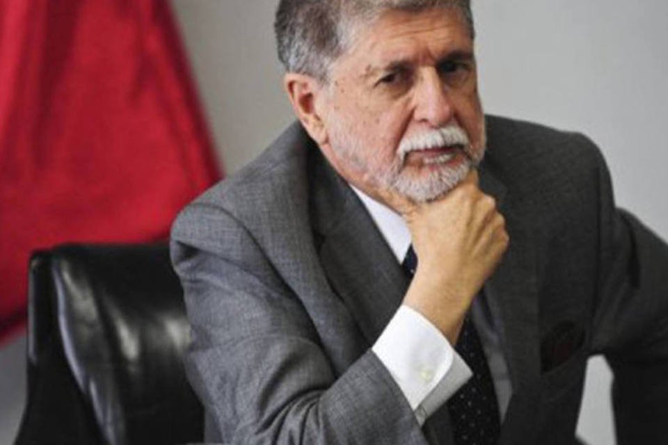 Celso Amorim pede que Brasil destine 2% de seu PIB à Defesa