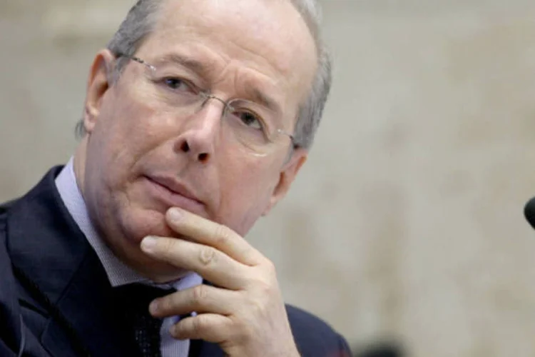 Nesta semana, o ministro Celso de Mello, decano da Corte, proporá que o tribunal defina um montante mínimo a ser ressarcido pelos condenados do mensalão (Felipe Sampaio/STF)