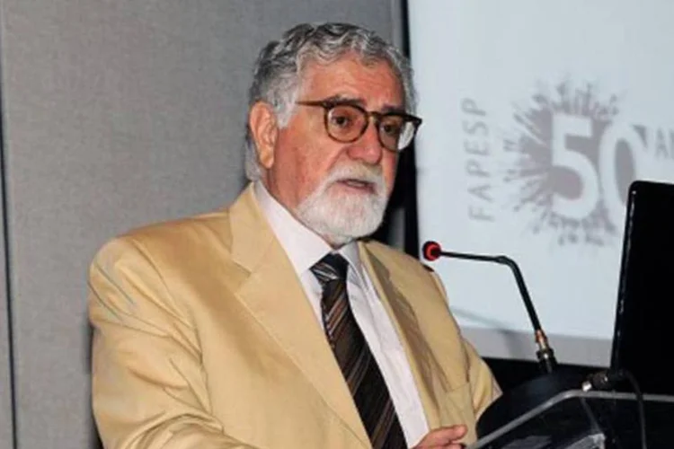 Celso Lafer, no workshop preparativo para a Conferência das Nações Unidas sobre Rio+20, promovido pela Fapesp (Francisco Emolo/Jornal da USP)