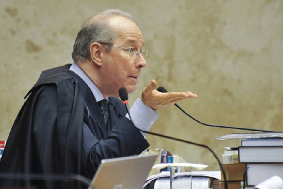 Celso de Mello assume presidência interina do STF