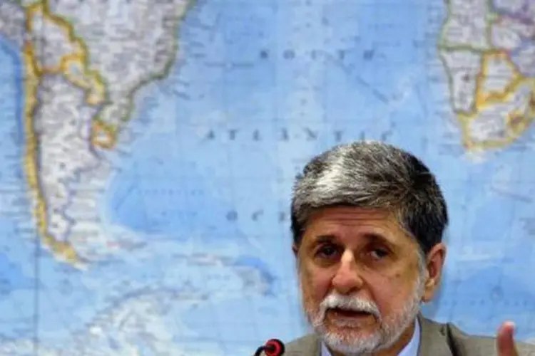 O ministro Celso Amorim deve se econtrar com o presidente iraniano, Mahmoud Ahmadinejad.  (.)