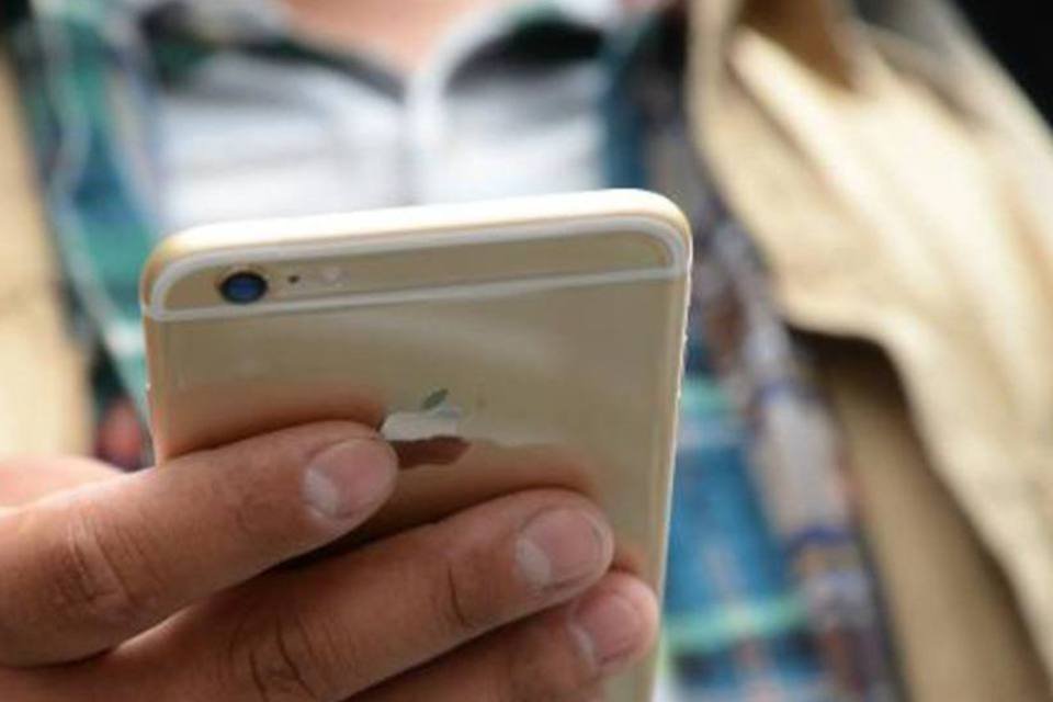 MP quer limites para gastos de senadores com celular