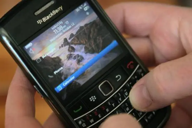 A participação da linha BlackBerry no mercado caiu à metade em um ano (Scott Olson/Getty Images)