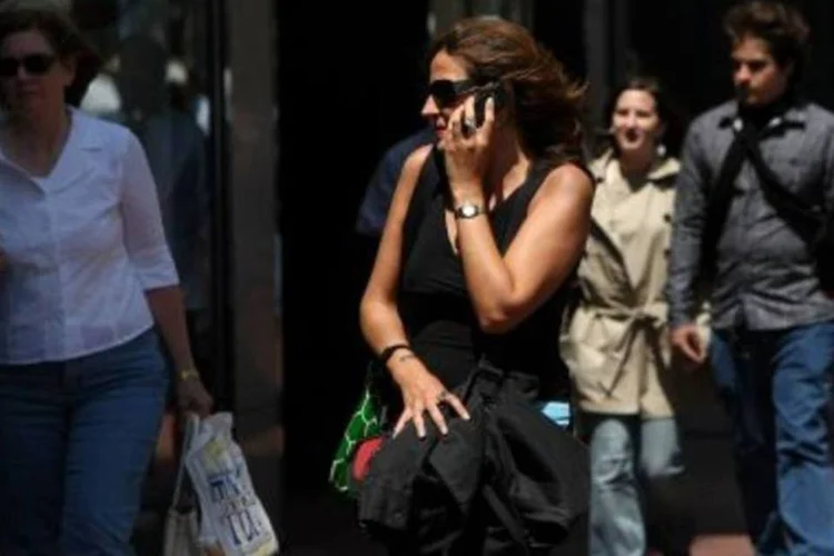 De acordo com a Anatel, no fim de 2009 existiam 25,47 milhões de celulares em São Paulo
