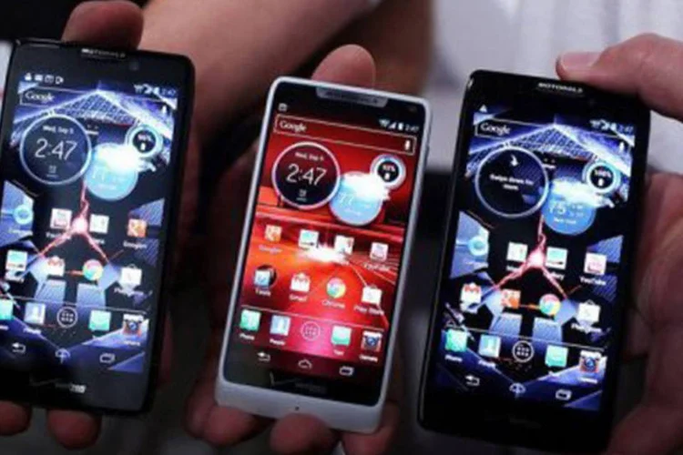 Celulares com o sistema operacional Android (©Getty Images/AFP/File / Spencer Platt)