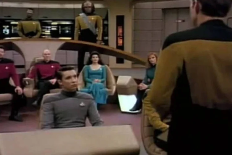 O pesquisador compara sua tecnologia à Holodeck, câmara de realidade virtual retratada no seriado Star Trek (Reprodução)