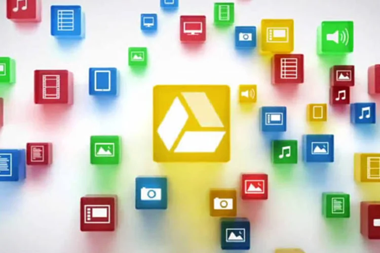 O Google Drive permite armazenar fotos, documentos e outros arquivos pessoais na nuvem para que fiquem disponíveis em qualquer lugar com acesso à internet (Reprodução)