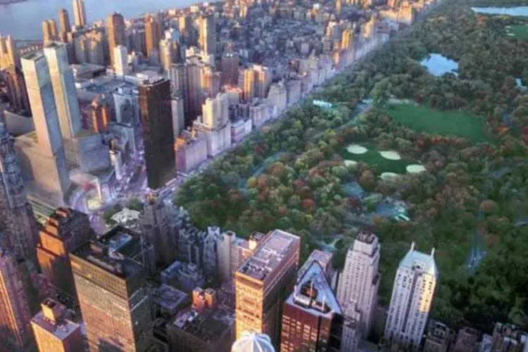 Vista aérea do Central Park e seu entorno: O preço de US$ 100 milhões pedido pelo atual proprietário, o investidor imobiliário Steven Klar (EXAME)