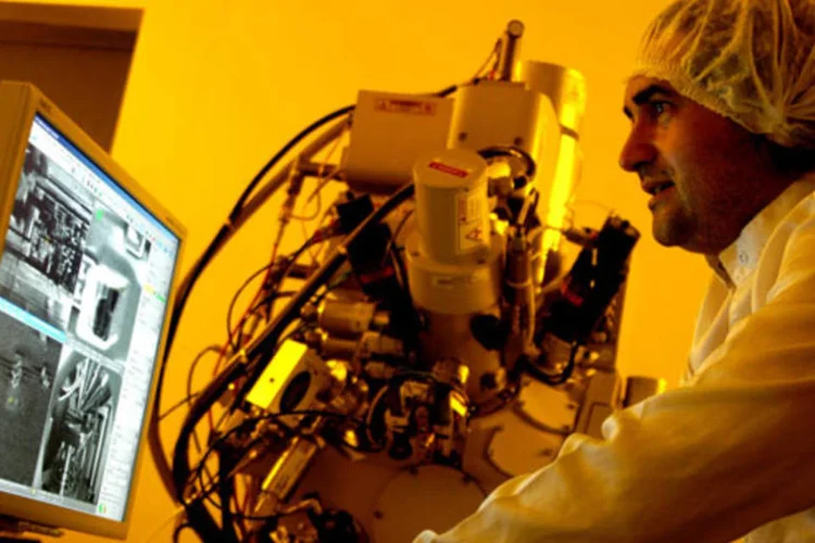 
	Centro de Componentes semicondutores na Unicamp: empreendedorismo &eacute; incentivado na universidade
 (Antonio Scarpinetti - Ascom - Unicamp)