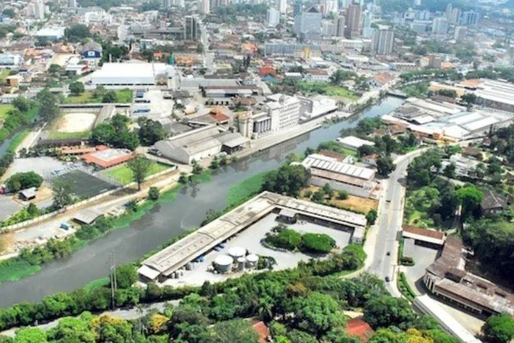 
	Governo deve aumentar os investimentos como resultado de renegocia&ccedil;&atilde;o de d&iacute;vidas
 (Wikimedia Commons)