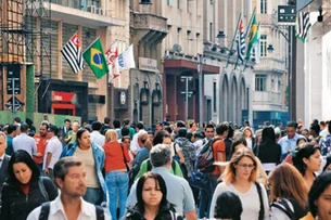 Endividamento das famílias brasileiras cai e alcança  48% em março, segundo Banco Central