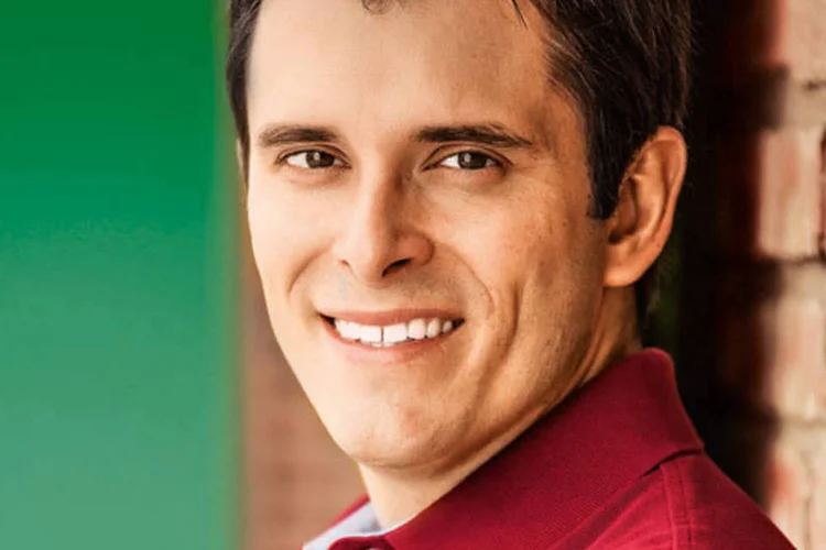 
	Gustavo Cerbasi: &quot;Hoje, vivo de meus investimentos e da atividade que 100% das pessoas que consultei disseram que n&atilde;o me sustentaria: escrever livros.&quot;
 (Daniel Rosa / VOCÊ S/A)