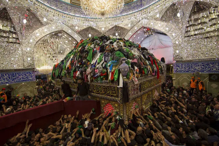 
	Peregrina&ccedil;&atilde;o: o Arbain, uma das maiores concentra&ccedil;&otilde;es religiosas do mundo, marca o fim dos 40 dias de luto por Hussein, venerado pelos xiitas
 (Ahmed al-Husseini / Reuters)