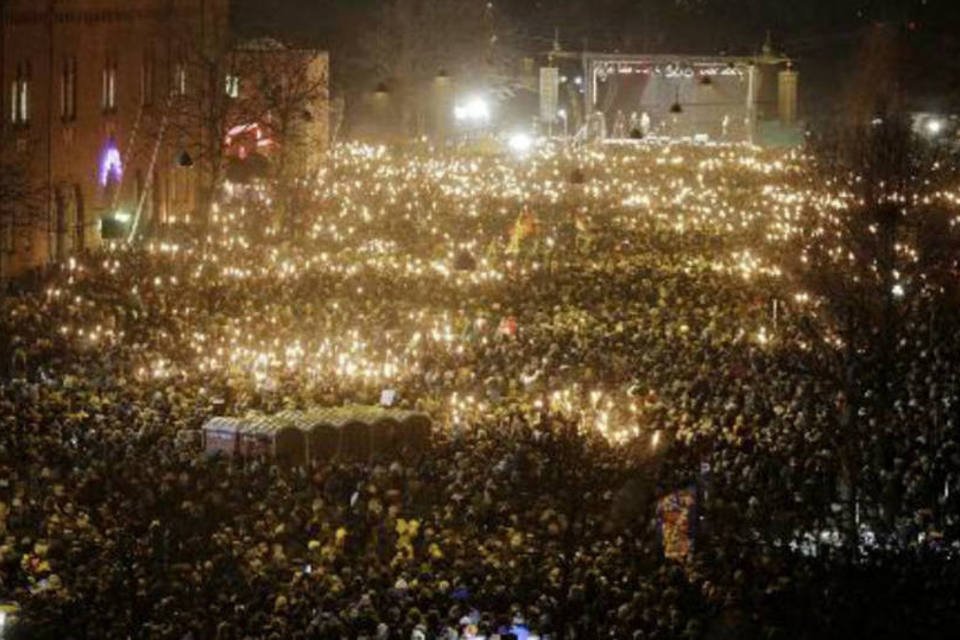 30 mil pessoas homenageiam vítimas de ataques em Copenhague