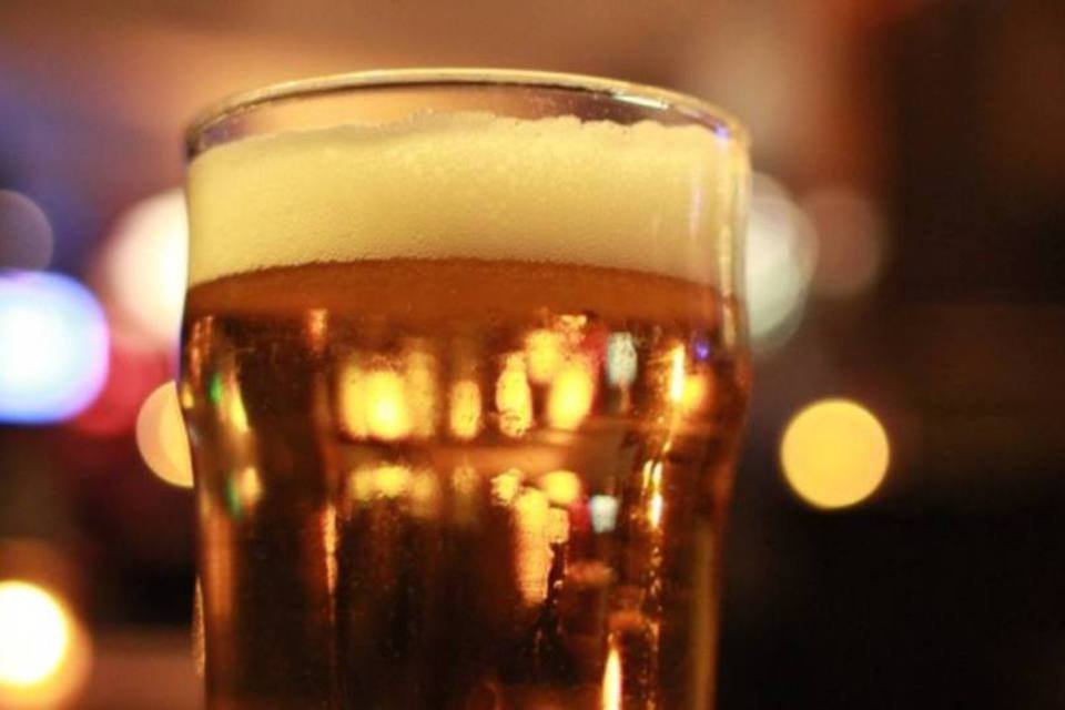 
	H&aacute;bito de beber cerveja &eacute; mais comum entre pessoas acima de 50 anos, segundo levantamento
 (HeadCRasher/Creative Commons)