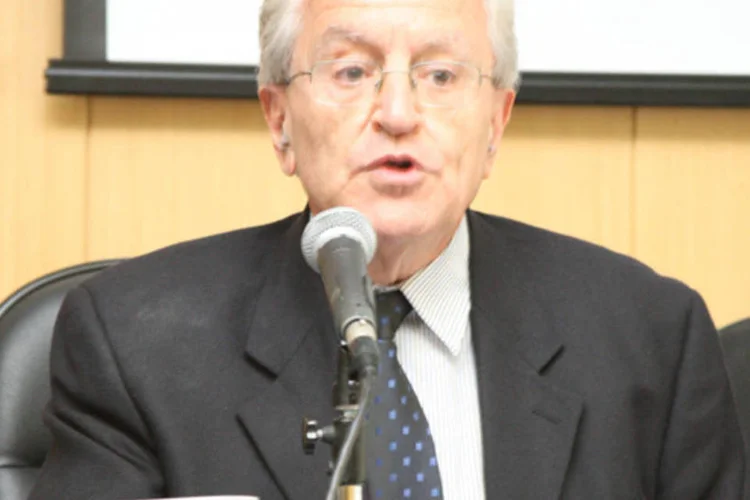 Ades foi vice-diretor e diretor do Instituto de Psicologia da USP no período de 2000 a 2004 e diretor do Instituto de Estudos Avançados da USP de 2008 a janeiro de 2012 (Divulgação)