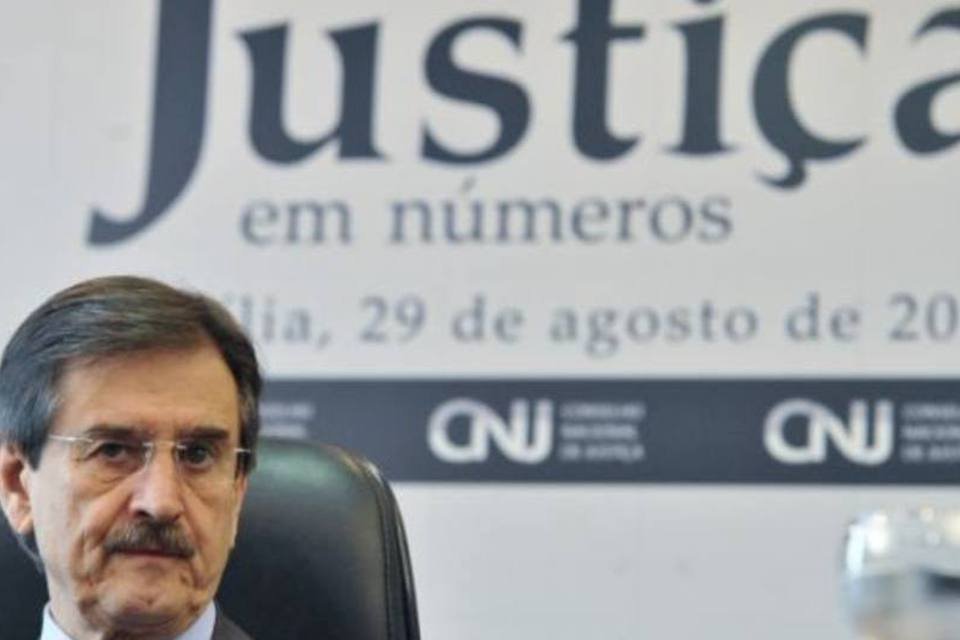 STF suspende reajuste a servidores do Rio