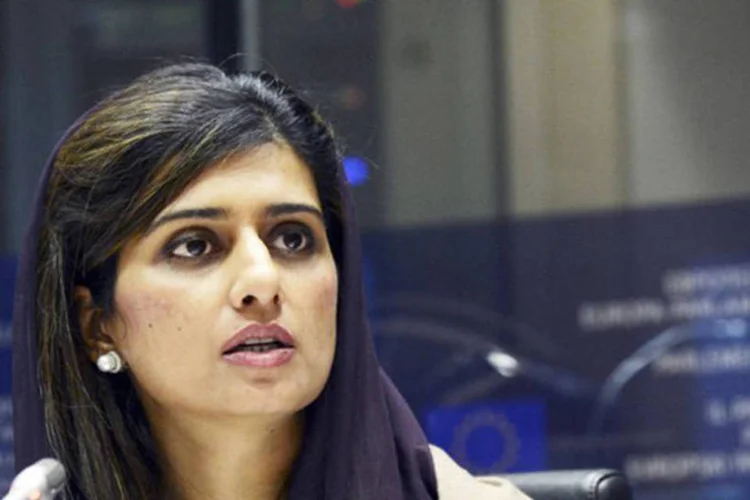 
	Chanceler do Paquist&atilde;o, Hina Rabbani Khar, em Bruxelas, B&eacute;lgica: &quot;devemos nos reencontrar em todos os n&iacute;veis&quot;
 (Thierry Charlier/AFP)