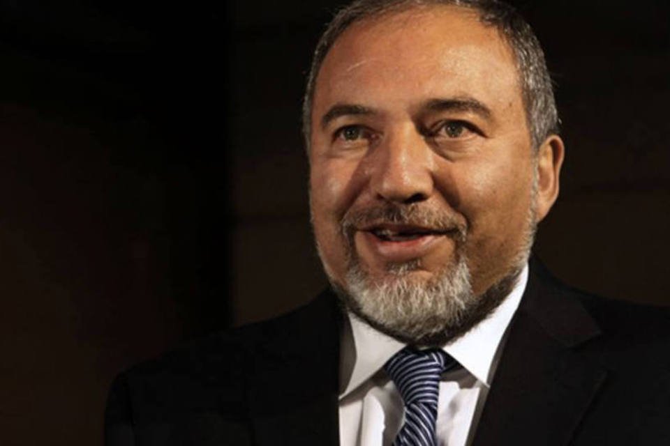 Chanceler de Israel renuncia depois de ser indiciado