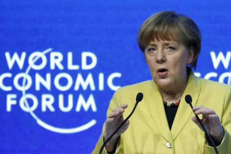 Chanceler alemã, Angela Merkel, faz discurso no Fórum Econômico Mundial em Davos (Ruben Sprich/Reuters)
