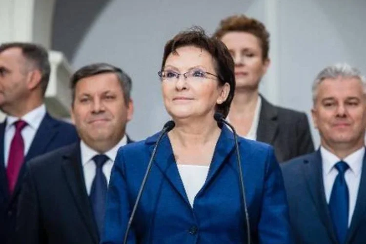 A premier participa de uma entrevista coletiva em Varsóvia (Wojtek Radwanski/AFP)