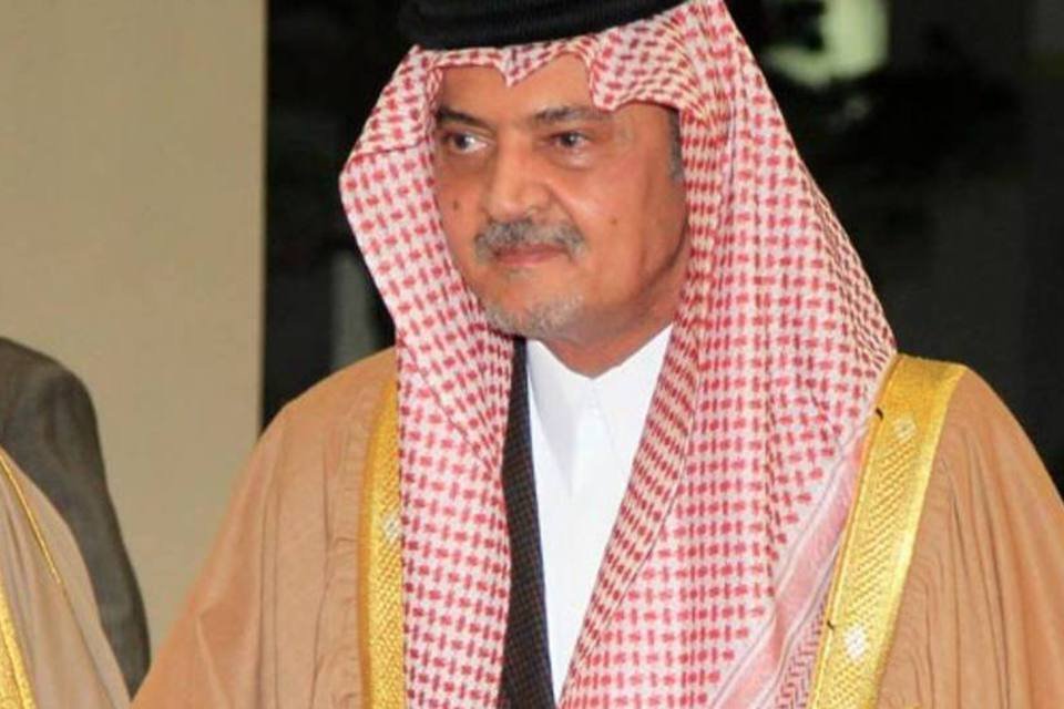 Arábia Saudita defende armar oposição síria, diz chanceler