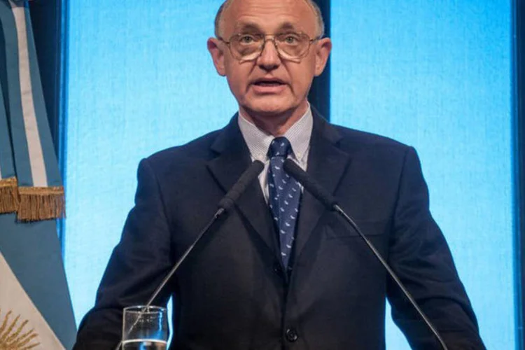 
	H&eacute;ctor Timerman, ministro de Rela&ccedil;&otilde;es Exteriores da Argentina: &quot;&quot;Estou viajando para as Na&ccedil;&otilde;es Unidas amanh&atilde; para continuar avan&ccedil;ando no tema da d&iacute;vida&quot;, disse
 (©afp.com / Damian Dopacio)