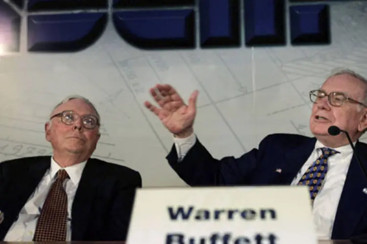 Warren Buffett e Charles Munger, seu parceiro nos negócios  (Getty Images/David Silverman)
